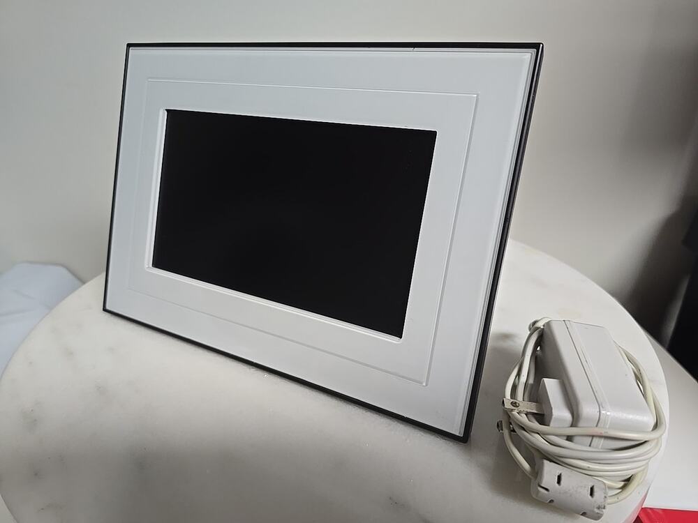 Kodak EasyShare M820 8" Digital Picture Frame – Stores 1000 Photos – Used, Works